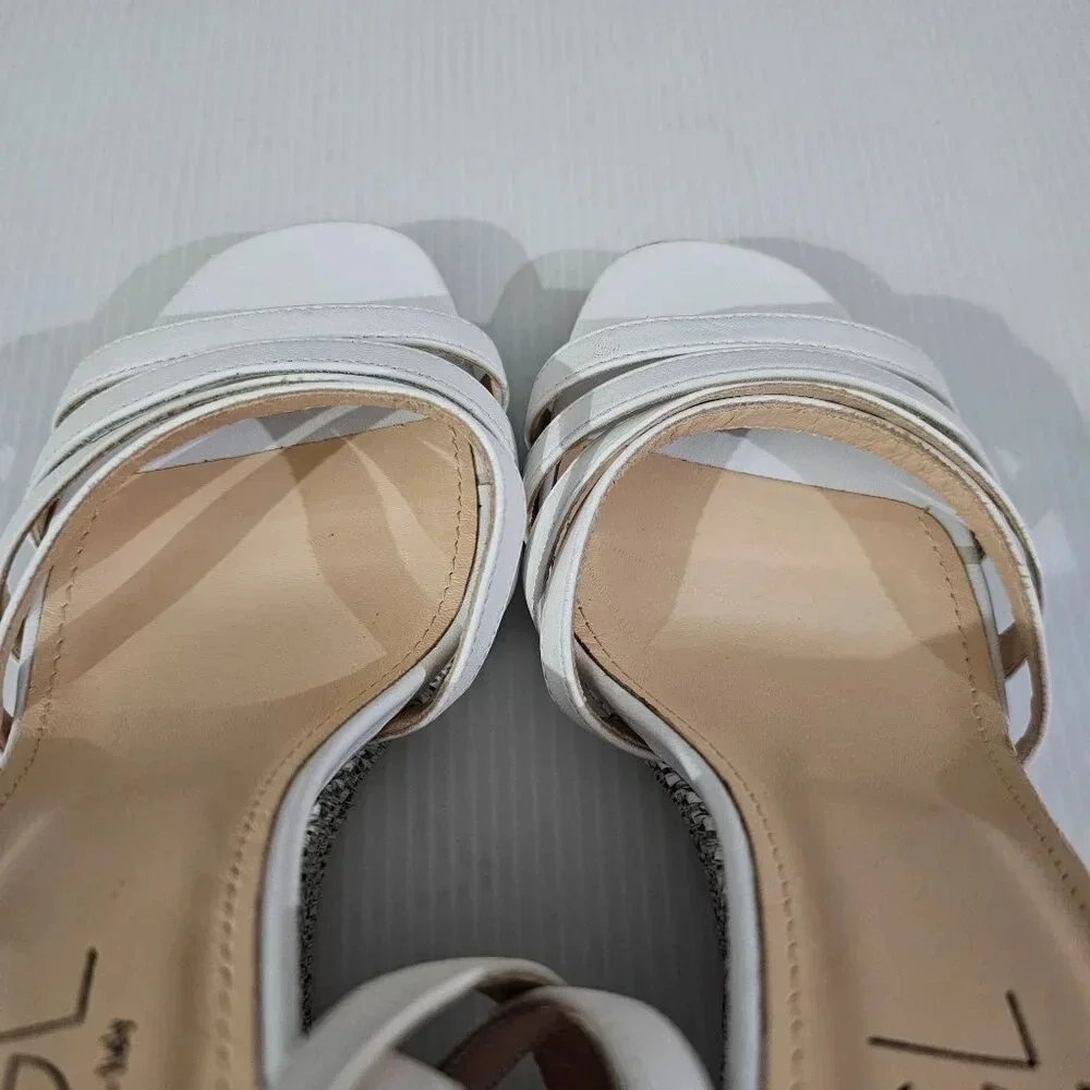 Agl dora ankle